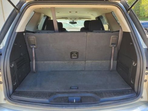 Used 2013 GMC Acadia SLE image 18