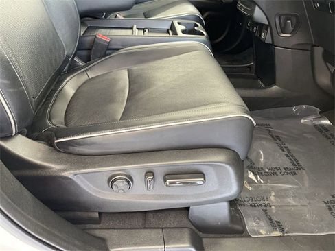 Used 2023 Honda Odyssey Elite image 21