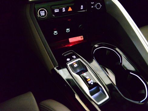 New 2025 Audi Q5 Premium Plus image 27