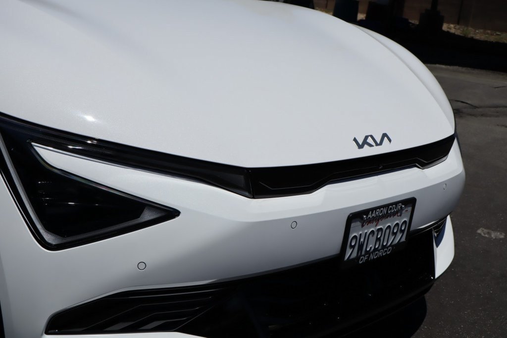 Used 2025 Kia EV6 Wind RWD image 9
