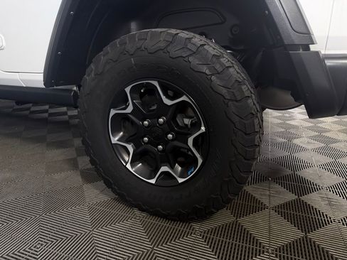 Used 2023 Jeep Wrangler Unlimited Rubicon 4xe AWD/4WD image 14