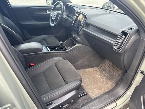 Used 2023 Volvo C40 P8 Recharge Plus w/ Protection Package Premier AWD/4WD image 13