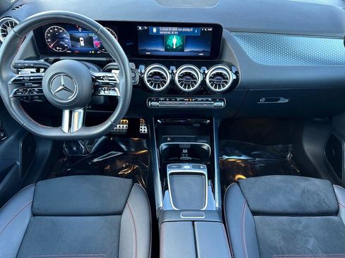 Used 2025 Mercedes-Benz GLA 250 4MATIC image 12