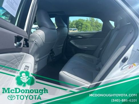 Used 2019 Toyota Avalon Limited w/ Advanced Safety Package FWD image 12