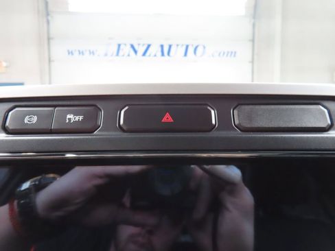 Used 2022 Ford F350 Lariat w/ Black Appearance Package image 61