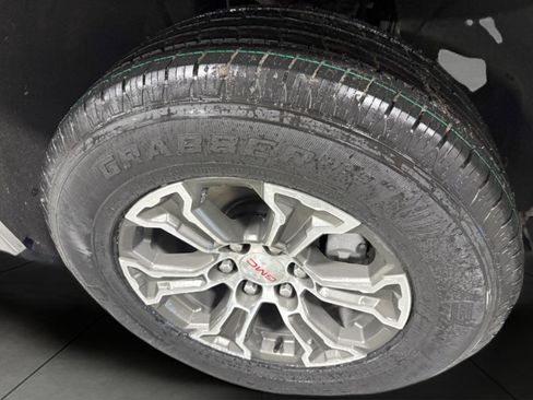 Used 2020 GMC Sierra 1500 SLE w/ SLE Value Package image 10