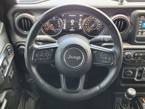 Used 2021 Jeep Gladiator Mojave AWD/4WD image 11
