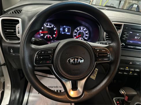 Used 2018 Kia Sportage LX FWD image 18