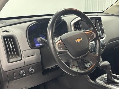 Used 2020 Chevrolet Colorado LT AWD/4WD image 17