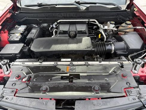 Used 2024 Chevrolet Colorado Z71 w/ Z71 Convenience Package 2 AWD/4WD image 9