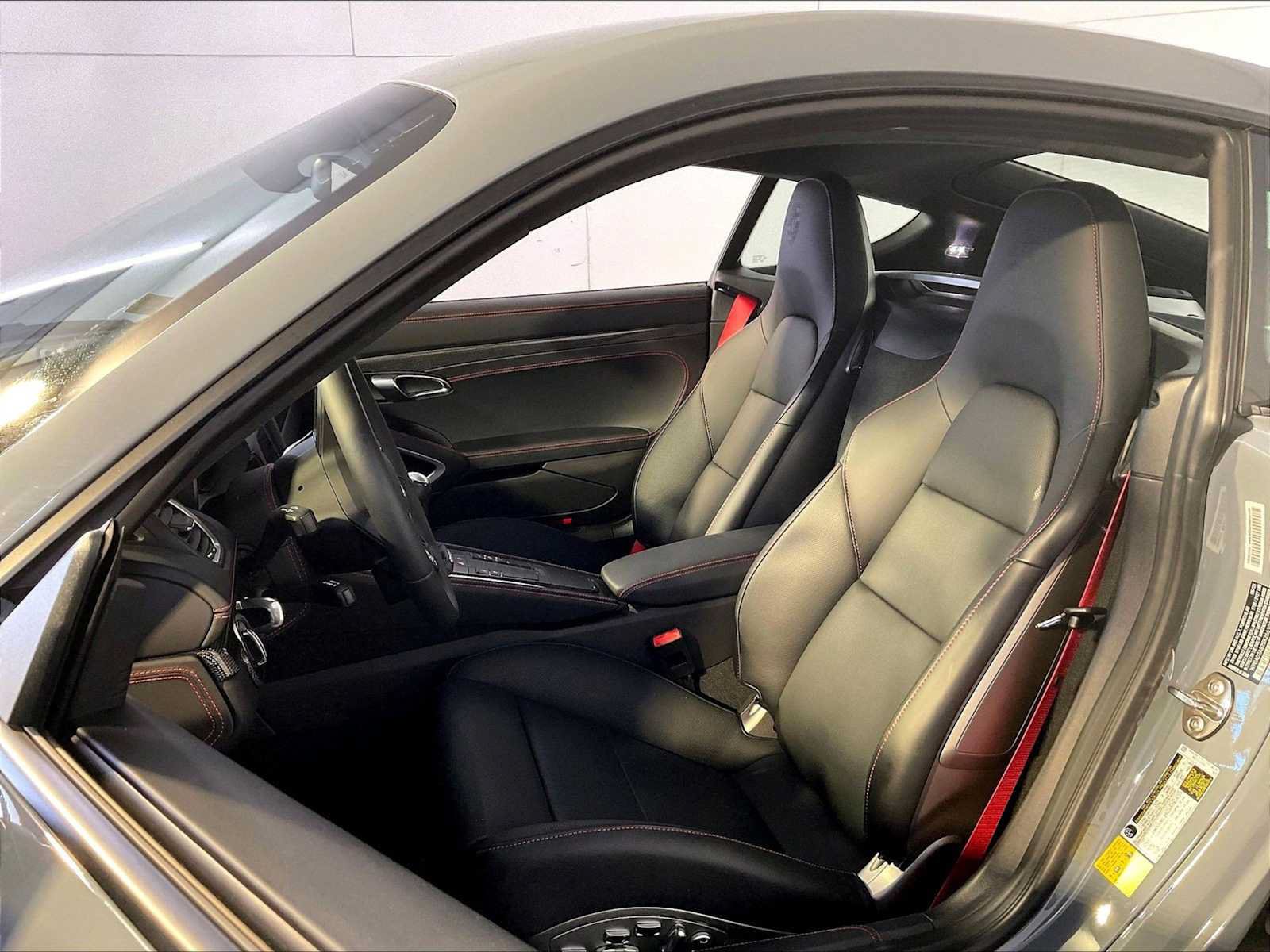 Certified 2025 Porsche 718 Cayman GTS RWD image 5