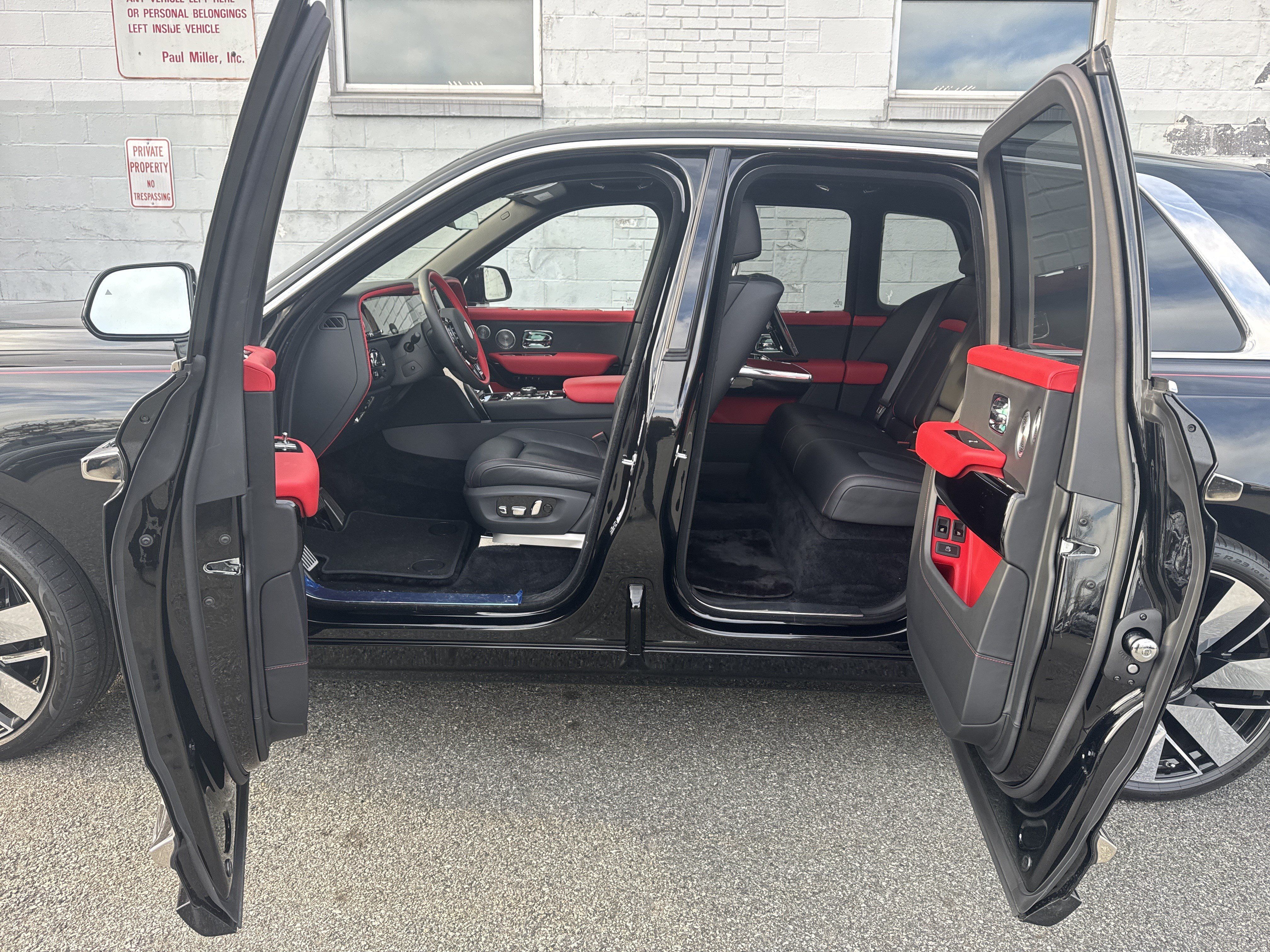 Certified 2025 Rolls-Royce Cullinan AWD/4WD image 50