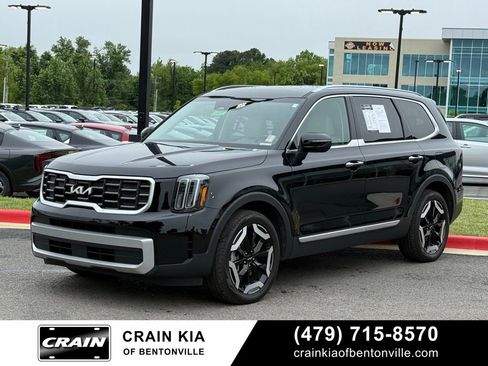 Certified 2024 Kia Telluride S w/ S Sunroof Package AWD/4WD image 3