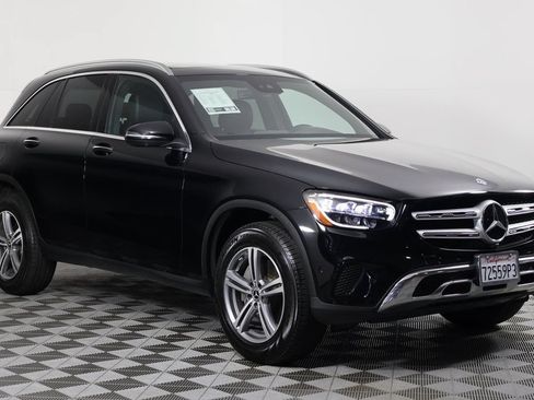 Certified 2022 Mercedes-Benz GLC 300 image 3