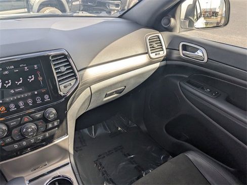 Used 2021 Jeep Grand Cherokee Laredo X image 17