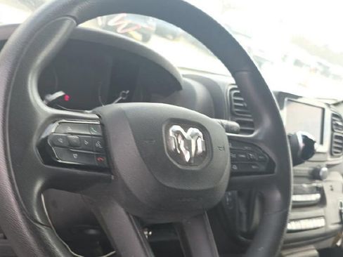 Used 2024 RAM ProMaster 2500 w/ Convenience Group image 2