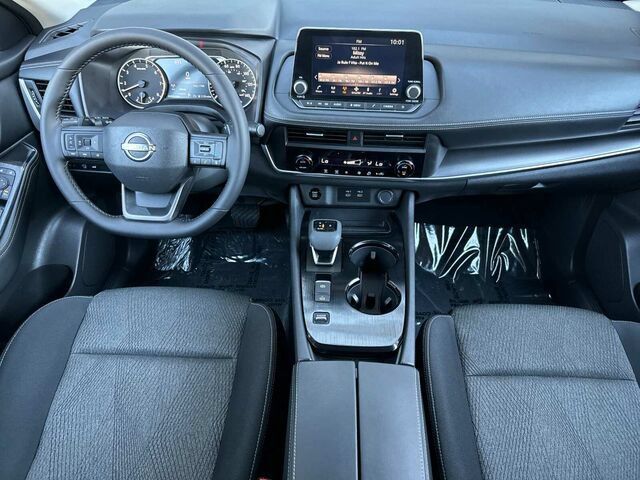 Used 2026 Nissan Rogue SV FWD image 17