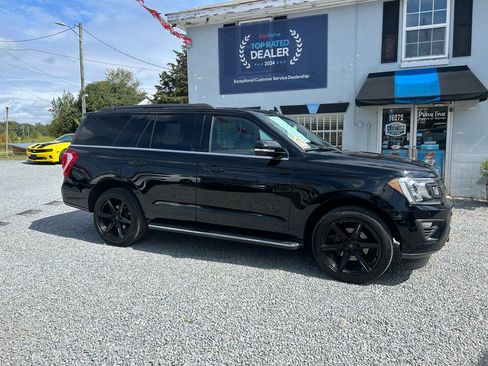 Used 2018 Ford Expedition XLT w/ Equipment Group 202A image 6