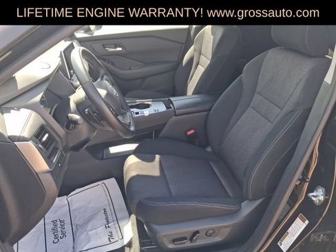 Used 2025 Nissan Rogue SV FWD image 21