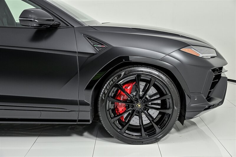 Used 2023 Lamborghini Urus S AWD/4WD image 19