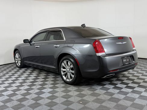 Used 2019 Chrysler 300 Limited image 3