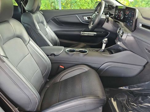 Used 2024 Ford Mustang Premium image 19