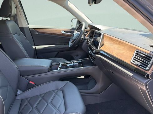 New 2026 Volkswagen Atlas SE FWD image 36