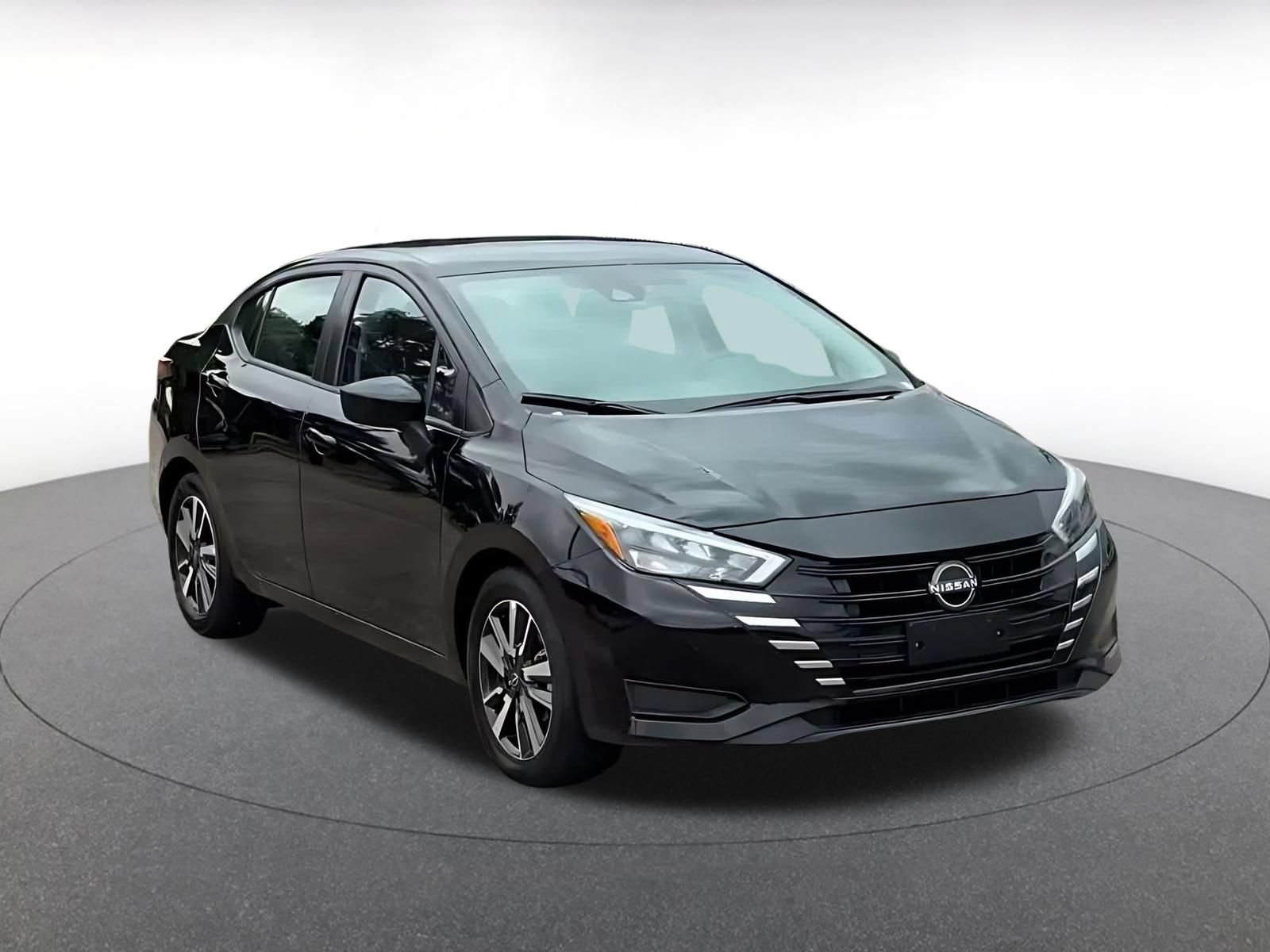Used 2025 Nissan Versa SV FWD image 3