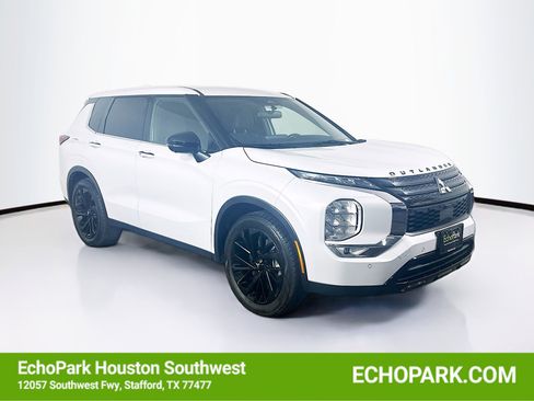 Used 2023 Mitsubishi Outlander SE Black Edition image 1