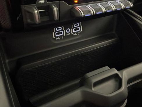 Used 2023 RAM 1500 Limited w/ Body Color Bumper Group image 31