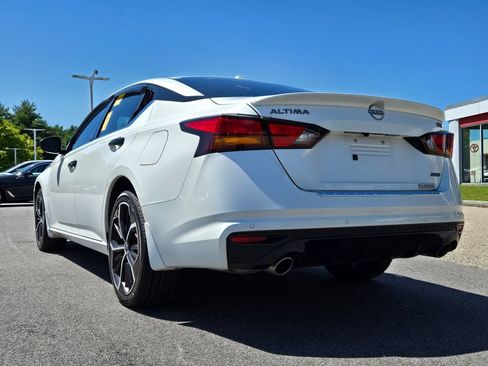 Used 2023 Nissan Altima 2.5 SR w/ SR Premium Package AWD/4WD image 3