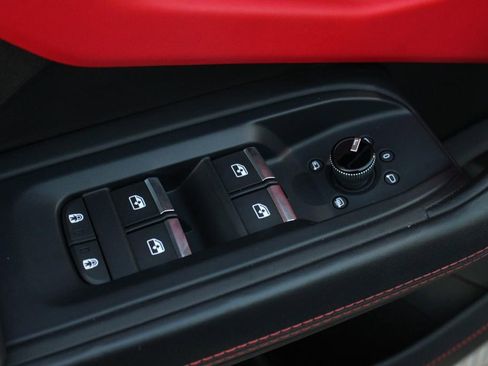 Used 2023 Lamborghini Urus S image 29