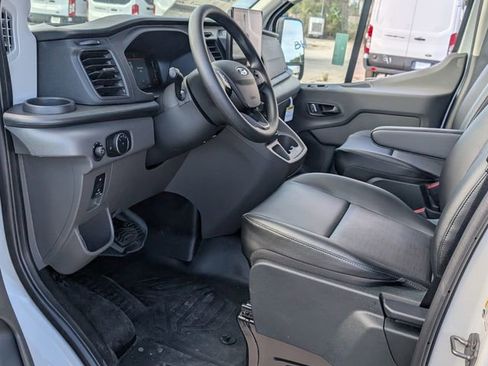 New 2026 Ford Transit 250 148 Medium Roof RWD image 5