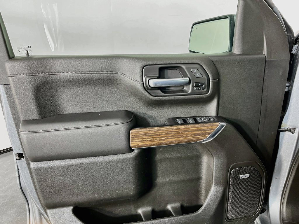 Used 2022 Chevrolet Silverado 1500 High Country w/ Technology Package AWD/4WD image 27