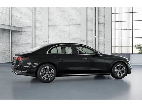 New 2026 Mercedes-Benz E 350 4MATIC Sedan image 17