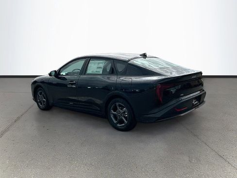 New 2026 Kia K4 LXS FWD image 5