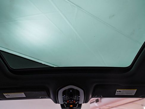 Used 2022 Porsche Macan S image 21