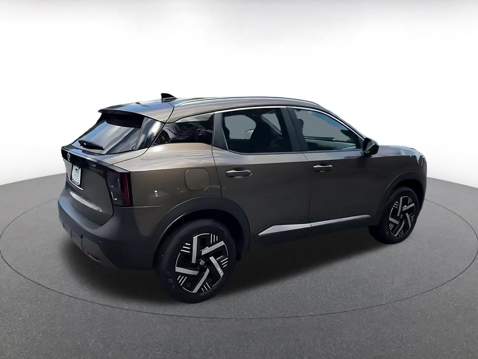 Used 2026 Nissan Kicks SV w/ Cold Weather Package FWD image 14