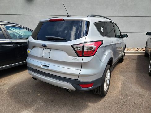 Used 2017 Ford Escape SE w/ Equipment Group 201A FWD image 6