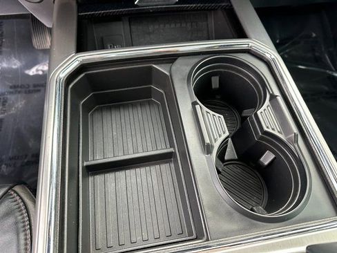 Used 2022 Ford F450 Platinum w/ FX4 Off-Road Package image 23