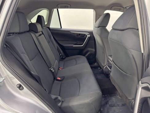 Used 2019 Toyota RAV4 LE image 33