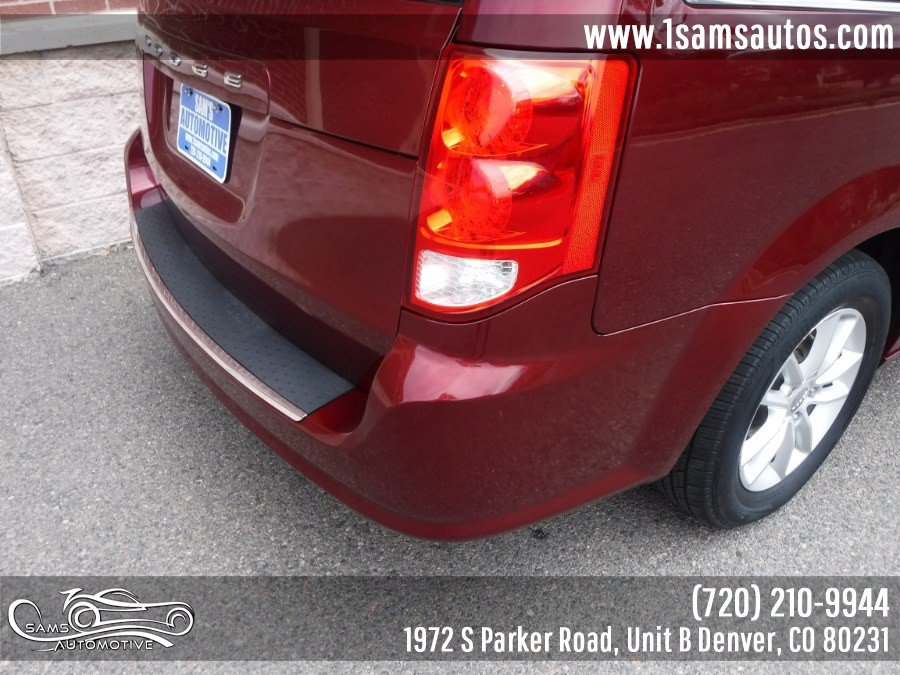 Used 2018 Dodge Grand Caravan SXT FWD image 29