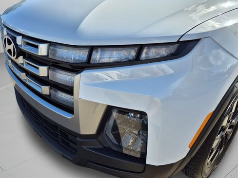 Used 2025 Hyundai Santa Cruz SE FWD image 32