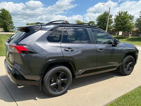 Used 2020 Toyota RAV4 XSE AWD/4WD image 4