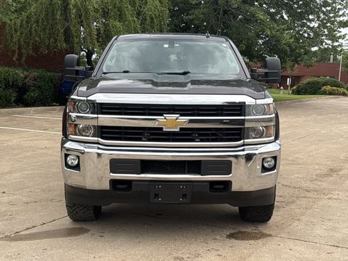 Used 2015 Chevrolet Silverado 2500 LT w/ Z71 Package, Off-Road AWD/4WD image 2