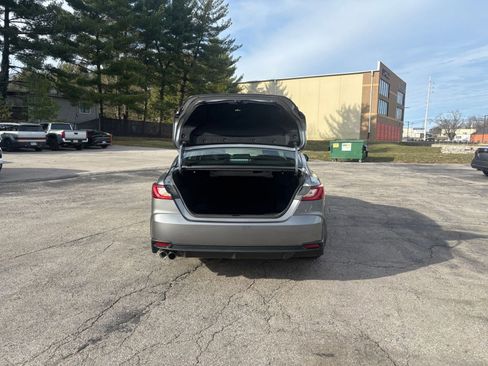 Used 2025 Toyota Camry SE image 29