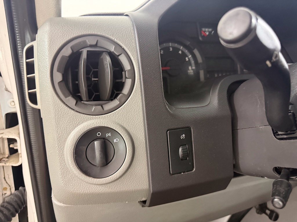 Used 2012 Ford E-350 and Econoline 350 XL RWD image 16