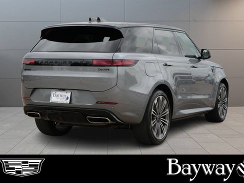 Used 2024 Land Rover Range Rover Sport Dynamic SE AWD/4WD image 6