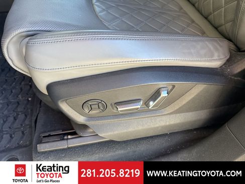 Used 2023 Audi SQ8 Prestige image 13