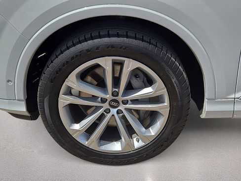 Used 2025 Audi Q7 3.0T Premium Plus AWD/4WD image 10